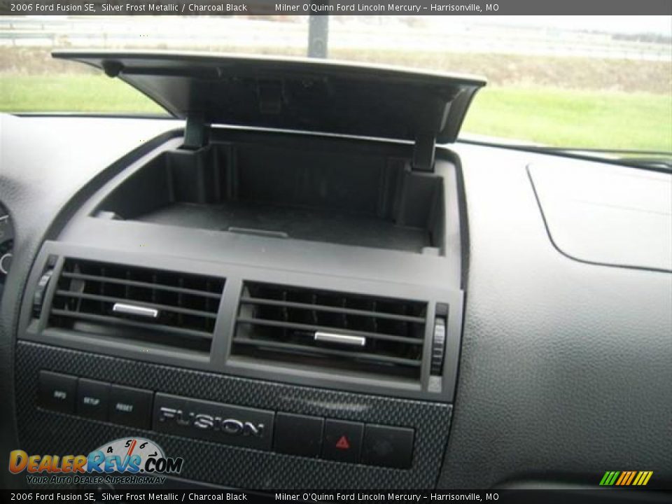 2006 Ford Fusion SE Silver Frost Metallic / Charcoal Black Photo #28