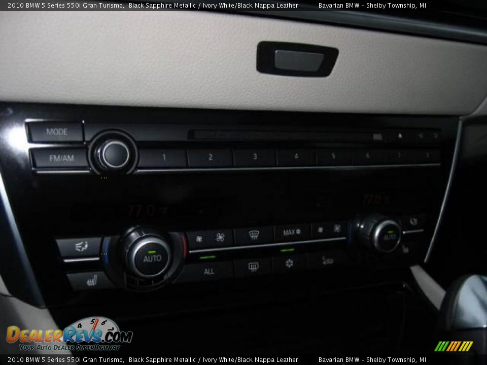 2010 BMW 5 Series 550i Gran Turismo Black Sapphire Metallic / Ivory White/Black Nappa Leather Photo #14