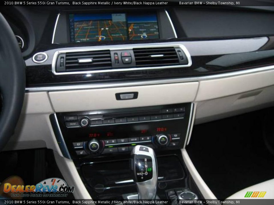 2010 BMW 5 Series 550i Gran Turismo Black Sapphire Metallic / Ivory White/Black Nappa Leather Photo #16