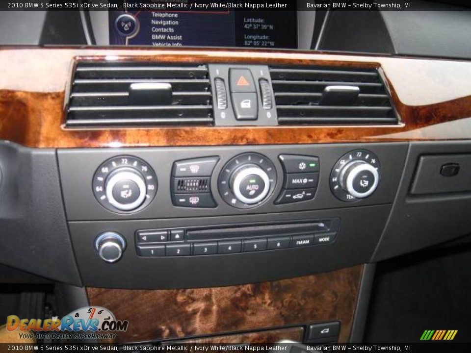 2010 BMW 5 Series 535i xDrive Sedan Black Sapphire Metallic / Ivory White/Black Nappa Leather Photo #13