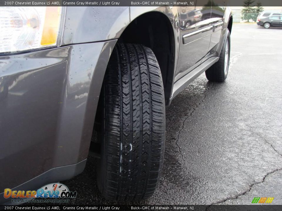 2007 Chevrolet Equinox LS AWD Granite Gray Metallic / Light Gray Photo #10