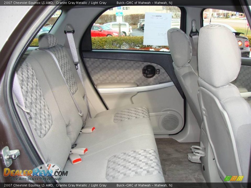 2007 Chevrolet Equinox LS AWD Granite Gray Metallic / Light Gray Photo #15