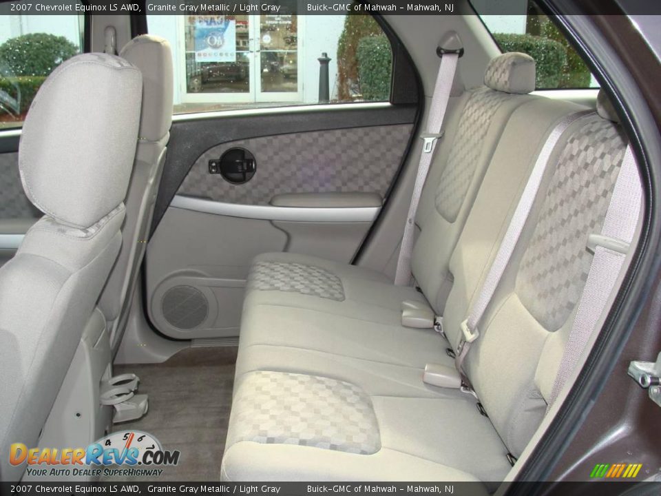 2007 Chevrolet Equinox LS AWD Granite Gray Metallic / Light Gray Photo #16