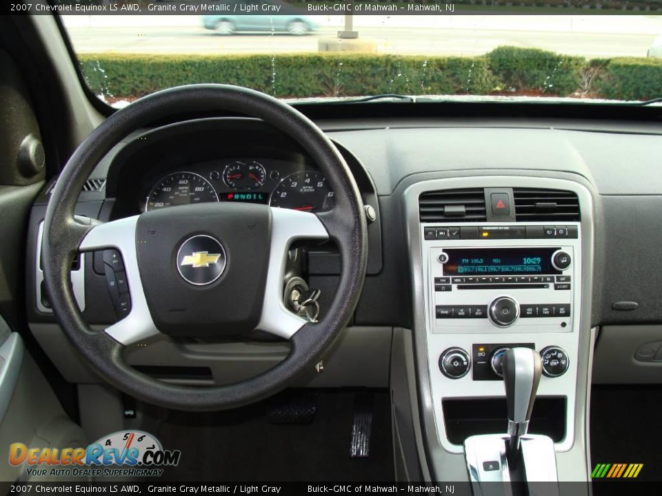 2007 Chevrolet Equinox LS AWD Granite Gray Metallic / Light Gray Photo #17