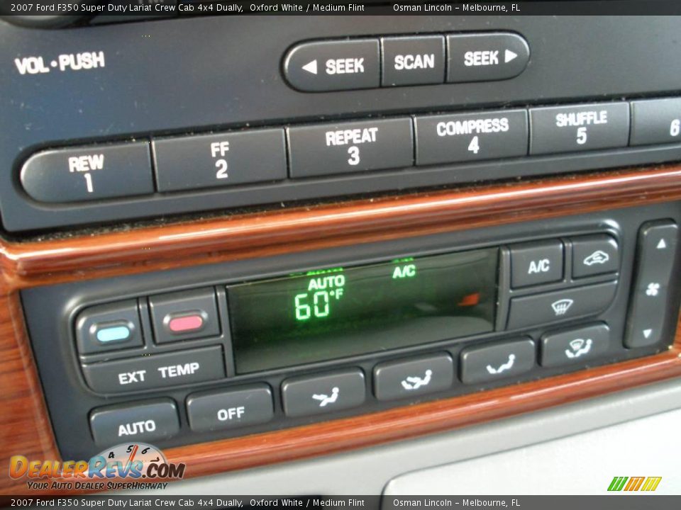 2007 Ford F350 Super Duty Lariat Crew Cab 4x4 Dually Oxford White / Medium Flint Photo #23