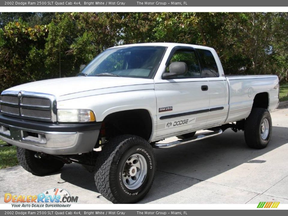 2002 Dodge Ram 2500 SLT Quad Cab 4x4 Bright White / Mist Gray Photo #1