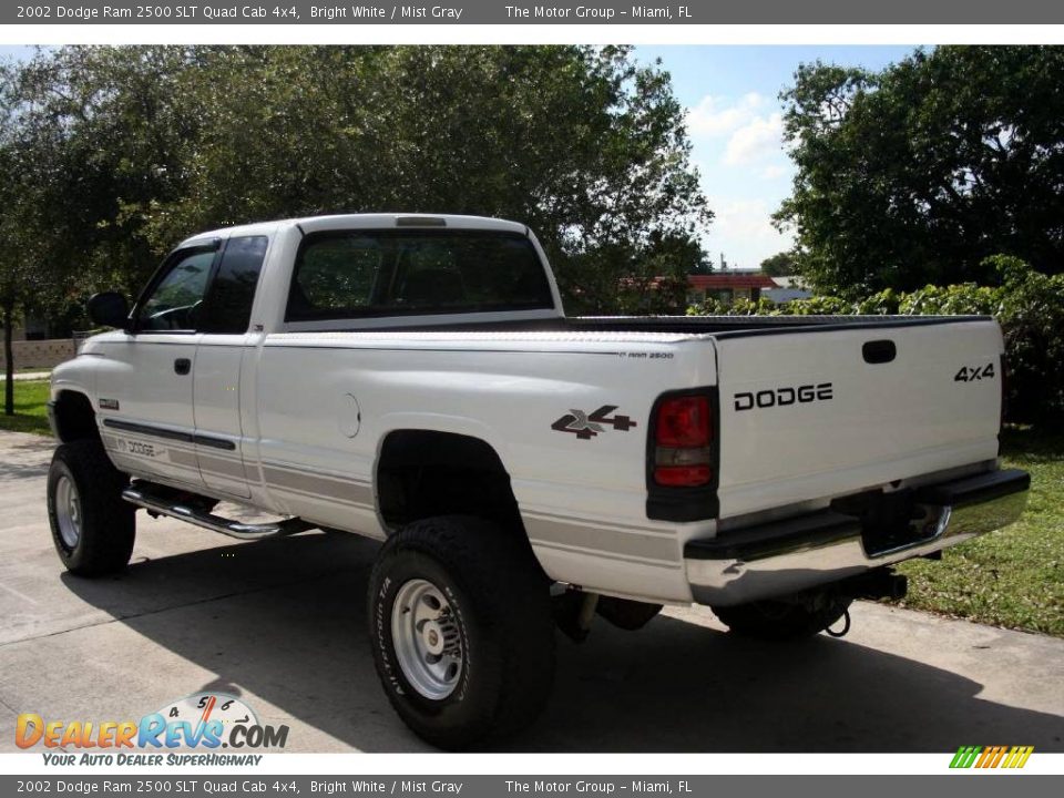 2002 Dodge Ram 2500 SLT Quad Cab 4x4 Bright White / Mist Gray Photo #4