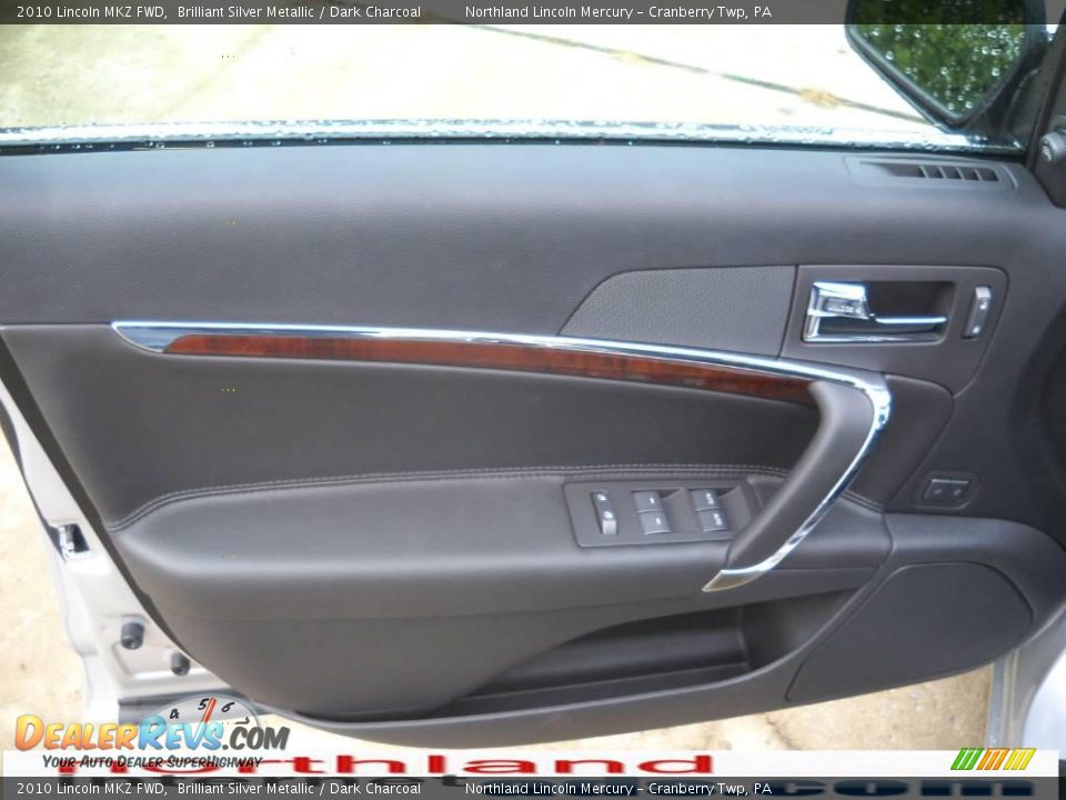 2010 Lincoln MKZ FWD Brilliant Silver Metallic / Dark Charcoal Photo #6