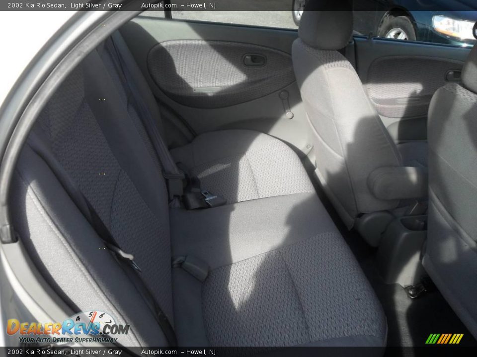 2002 Kia Rio Sedan Light Silver / Gray Photo #11