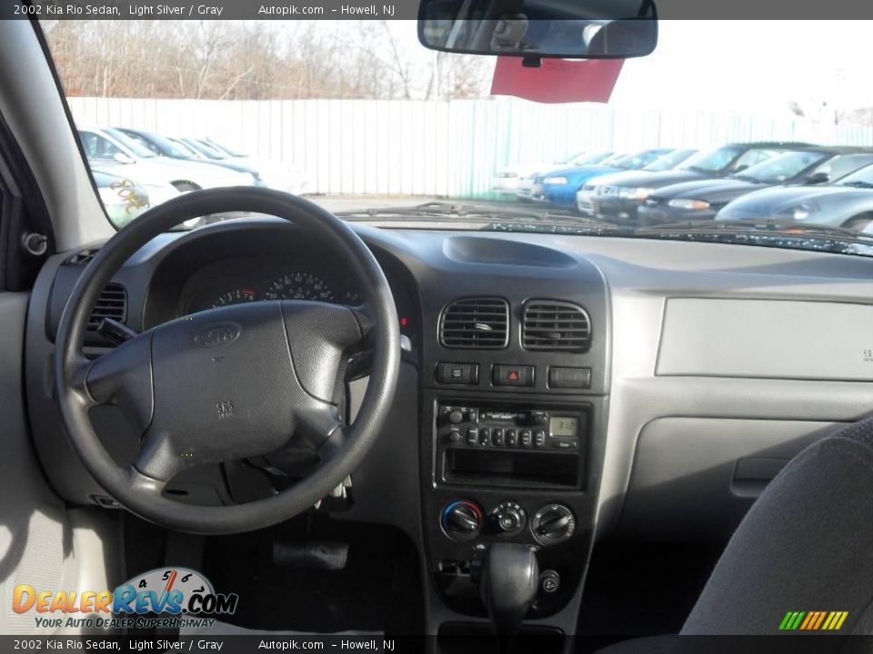 2002 Kia Rio Sedan Light Silver / Gray Photo #12