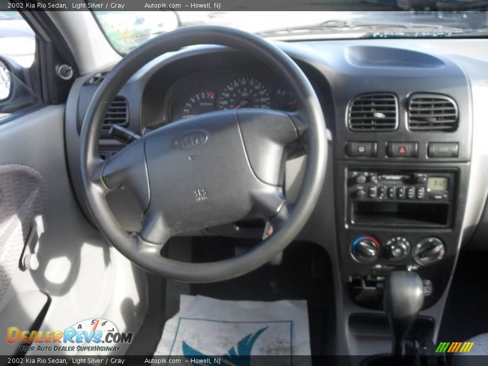 2002 Kia Rio Sedan Light Silver / Gray Photo #13