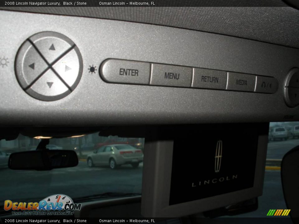 2008 Lincoln Navigator Luxury Black / Stone Photo #17