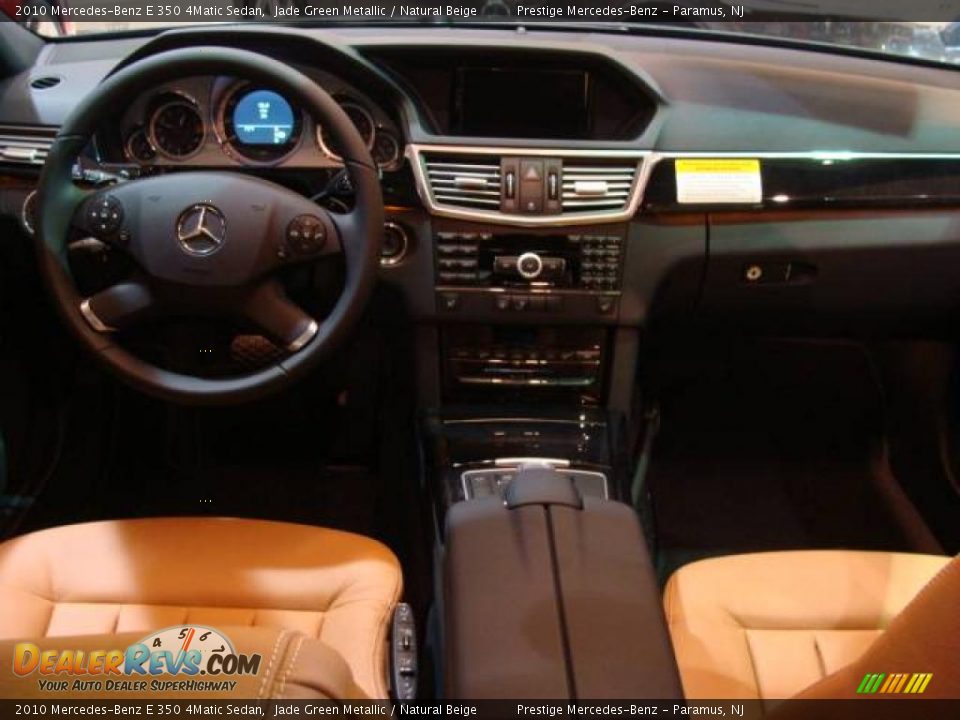2010 Mercedes-Benz E 350 4Matic Sedan Jade Green Metallic / Natural Beige Photo #10
