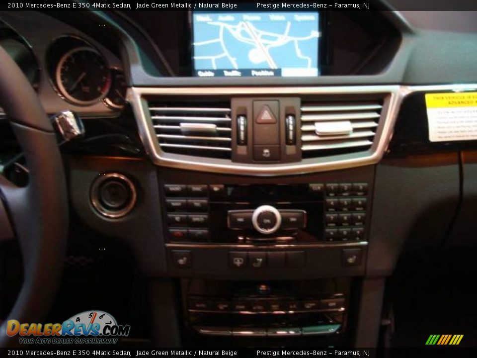2010 Mercedes-Benz E 350 4Matic Sedan Jade Green Metallic / Natural Beige Photo #12