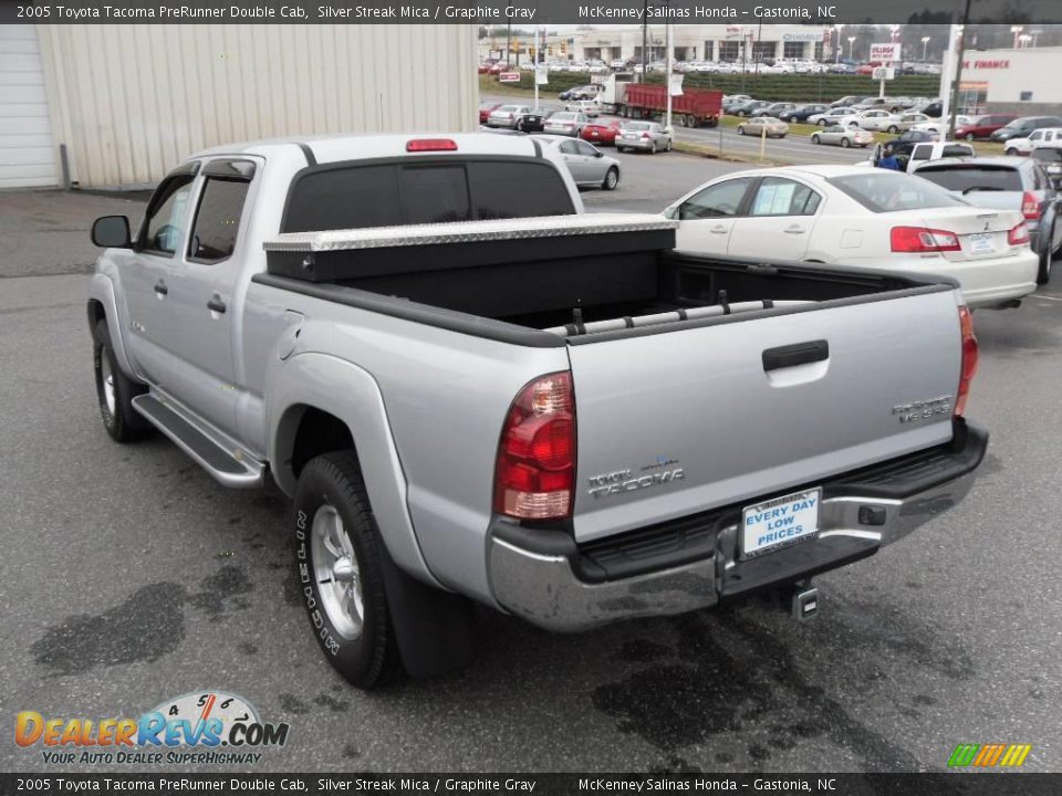 2005 Toyota Tacoma PreRunner Double Cab Silver Streak Mica / Graphite Gray Photo #2