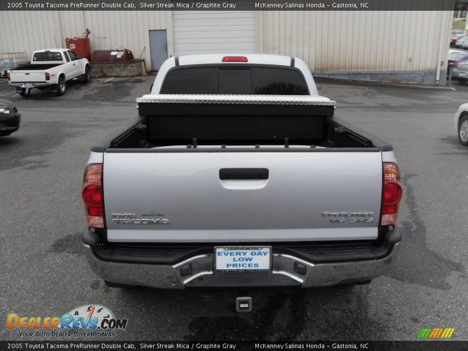 2005 Toyota Tacoma PreRunner Double Cab Silver Streak Mica / Graphite Gray Photo #3