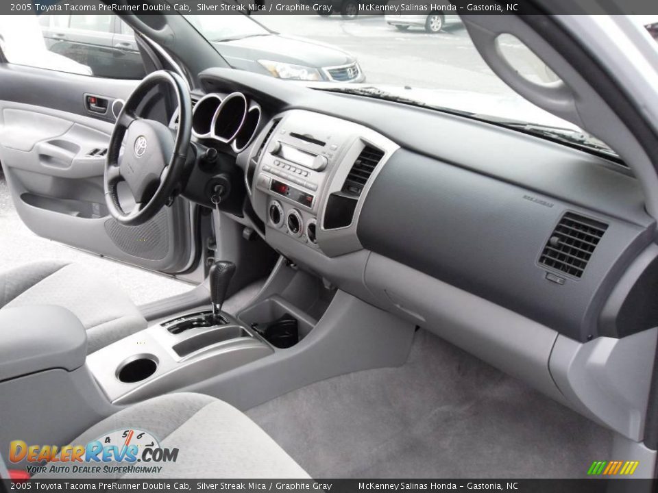 2005 Toyota Tacoma PreRunner Double Cab Silver Streak Mica / Graphite Gray Photo #15