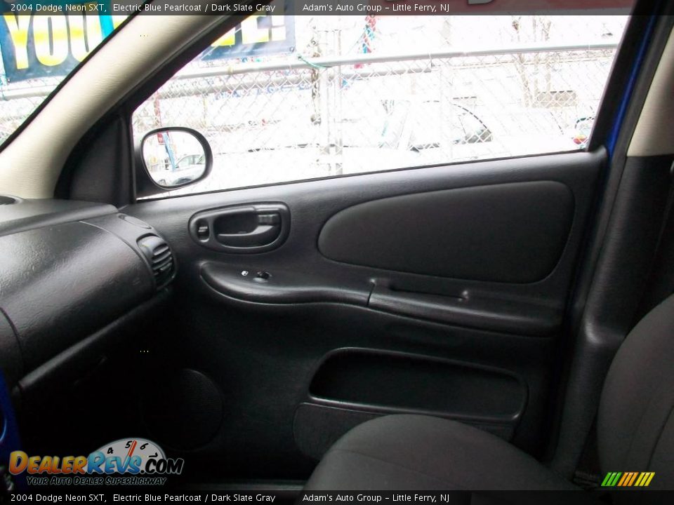 2004 Dodge Neon SXT Electric Blue Pearlcoat / Dark Slate Gray Photo #16