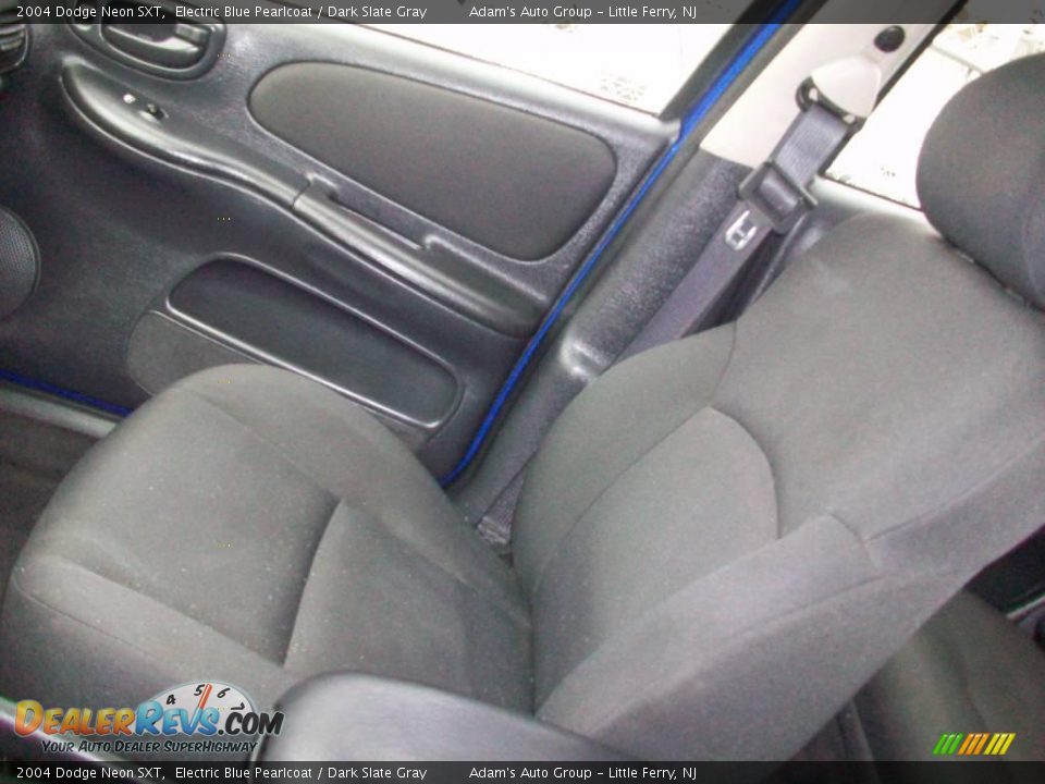 2004 Dodge Neon SXT Electric Blue Pearlcoat / Dark Slate Gray Photo #17