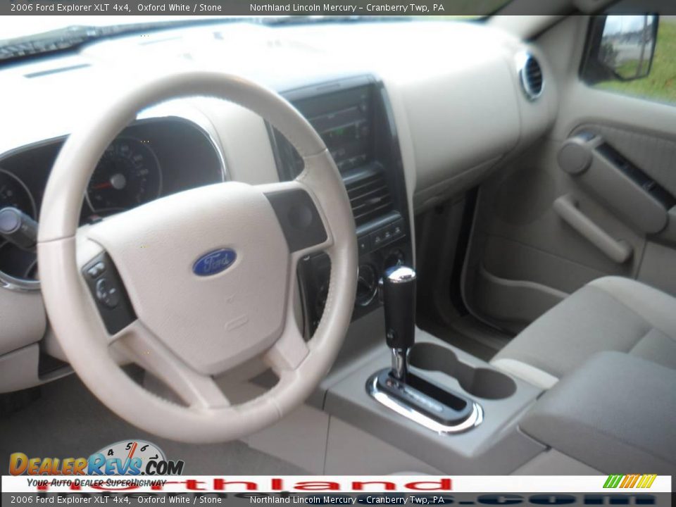 2006 Ford Explorer XLT 4x4 Oxford White / Stone Photo #7
