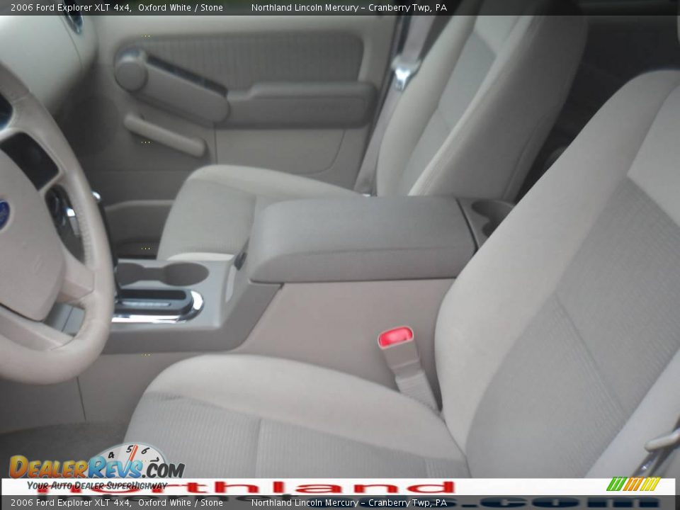 2006 Ford Explorer XLT 4x4 Oxford White / Stone Photo #8