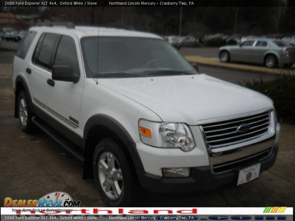 2006 Ford Explorer XLT 4x4 Oxford White / Stone Photo #15