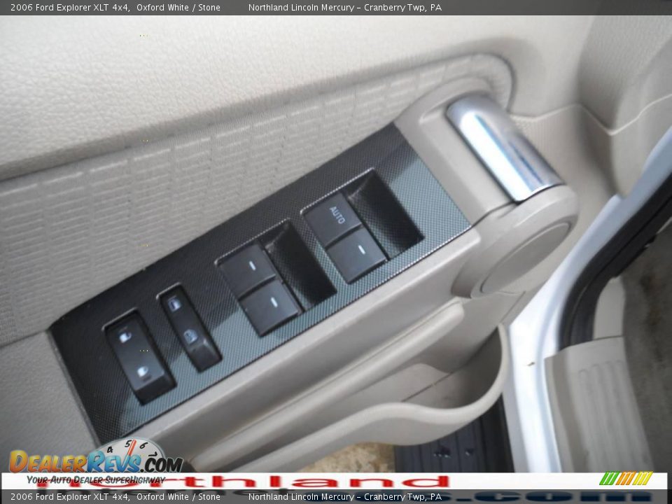 2006 Ford Explorer XLT 4x4 Oxford White / Stone Photo #16