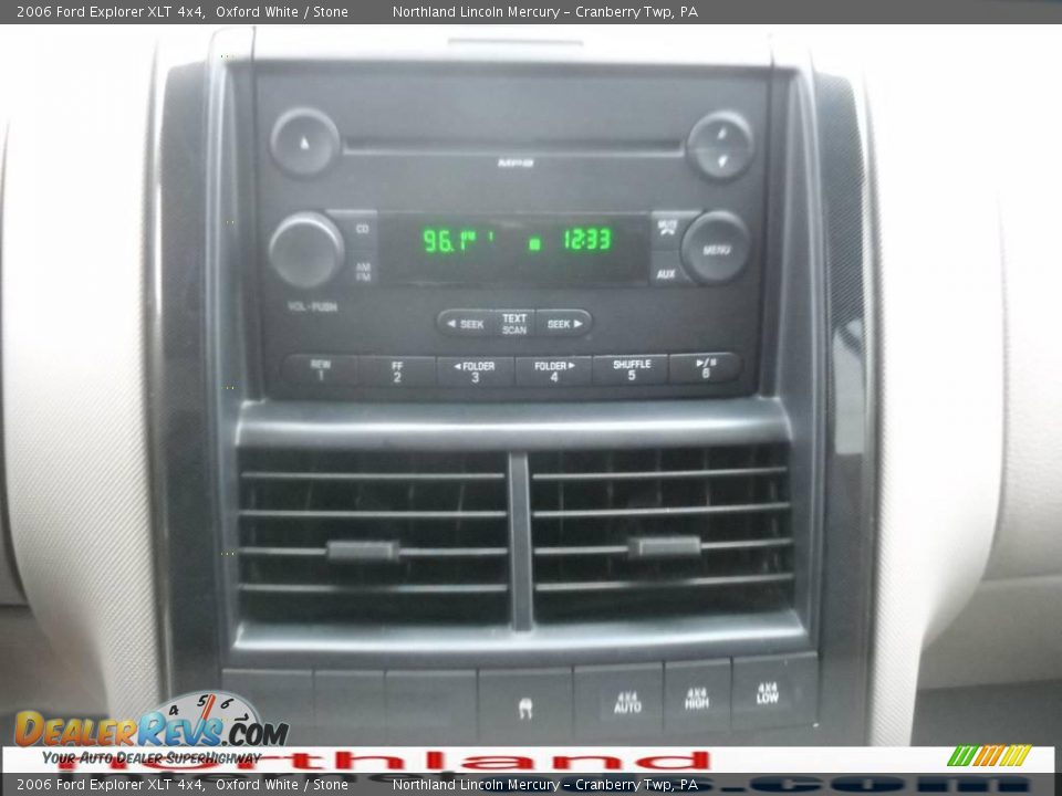 2006 Ford Explorer XLT 4x4 Oxford White / Stone Photo #17