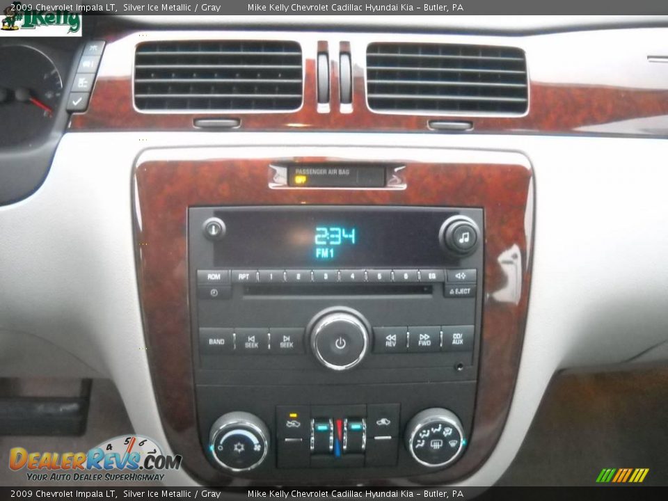 2009 Chevrolet Impala LT Silver Ice Metallic / Gray Photo #17
