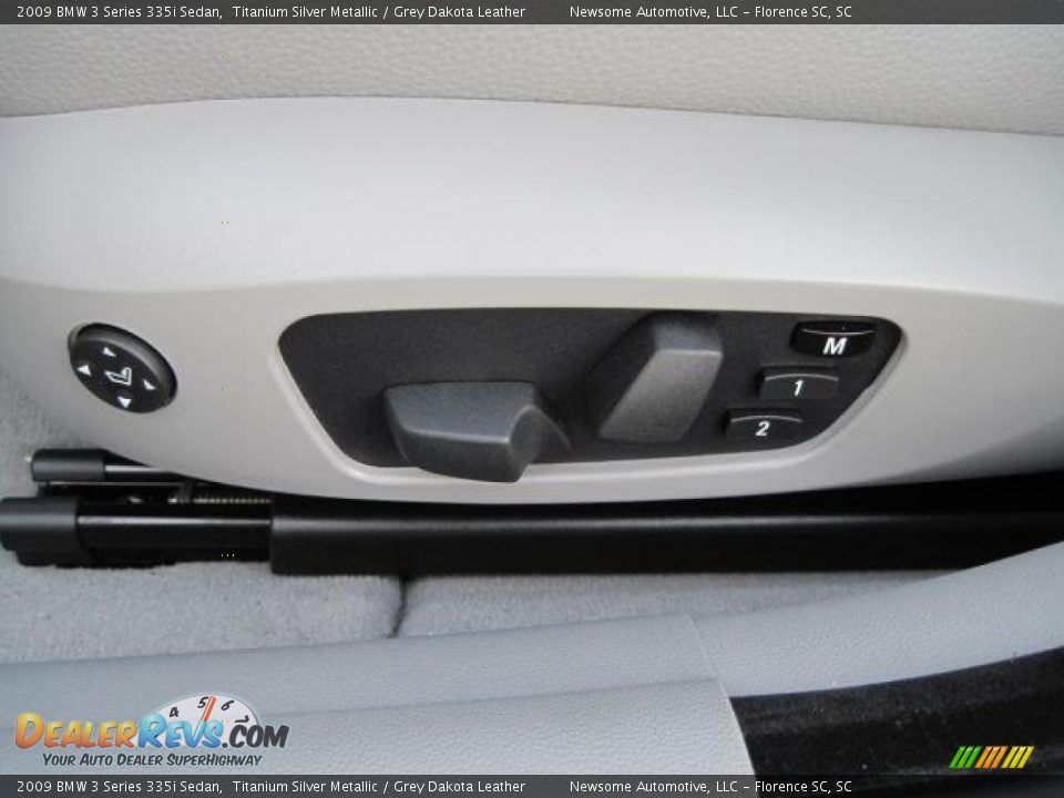 2009 BMW 3 Series 335i Sedan Titanium Silver Metallic / Grey Dakota Leather Photo #11