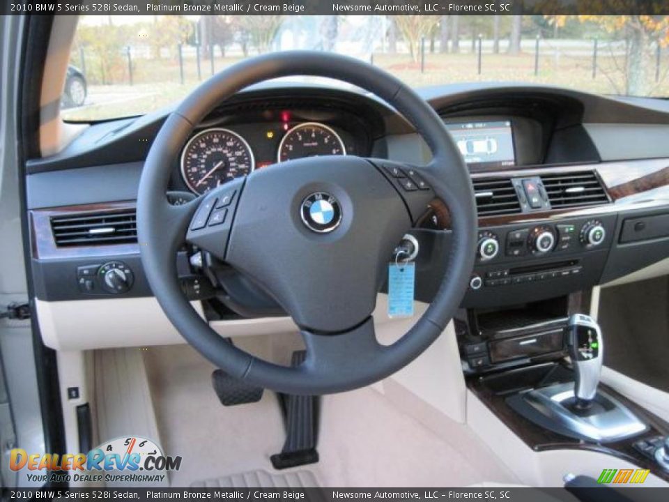 2010 BMW 5 Series 528i Sedan Platinum Bronze Metallic / Cream Beige Photo #4
