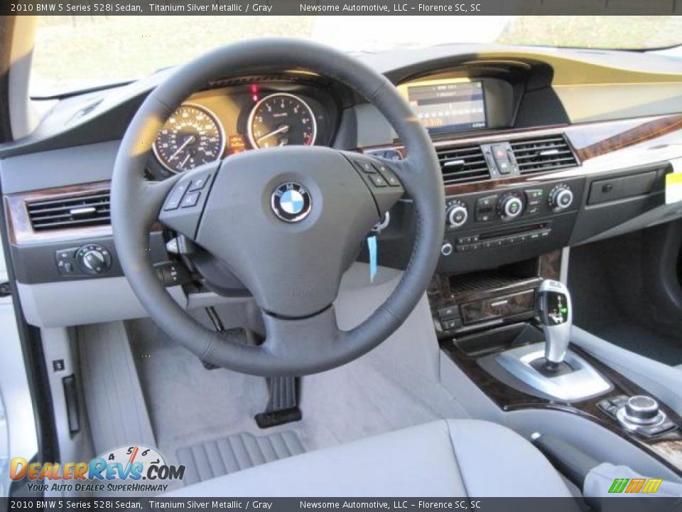 2010 BMW 5 Series 528i Sedan Titanium Silver Metallic / Gray Photo #4