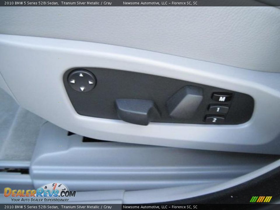 2010 BMW 5 Series 528i Sedan Titanium Silver Metallic / Gray Photo #10