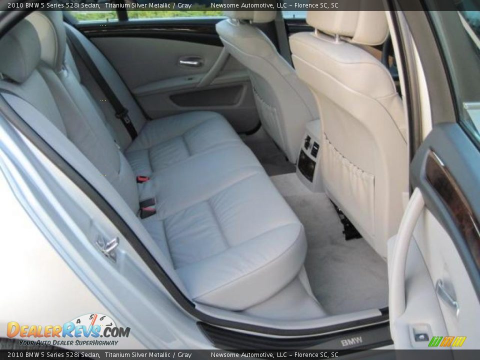 2010 BMW 5 Series 528i Sedan Titanium Silver Metallic / Gray Photo #12