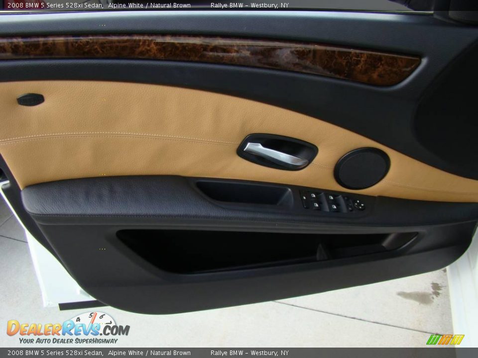 2008 BMW 5 Series 528xi Sedan Alpine White / Natural Brown Photo #7