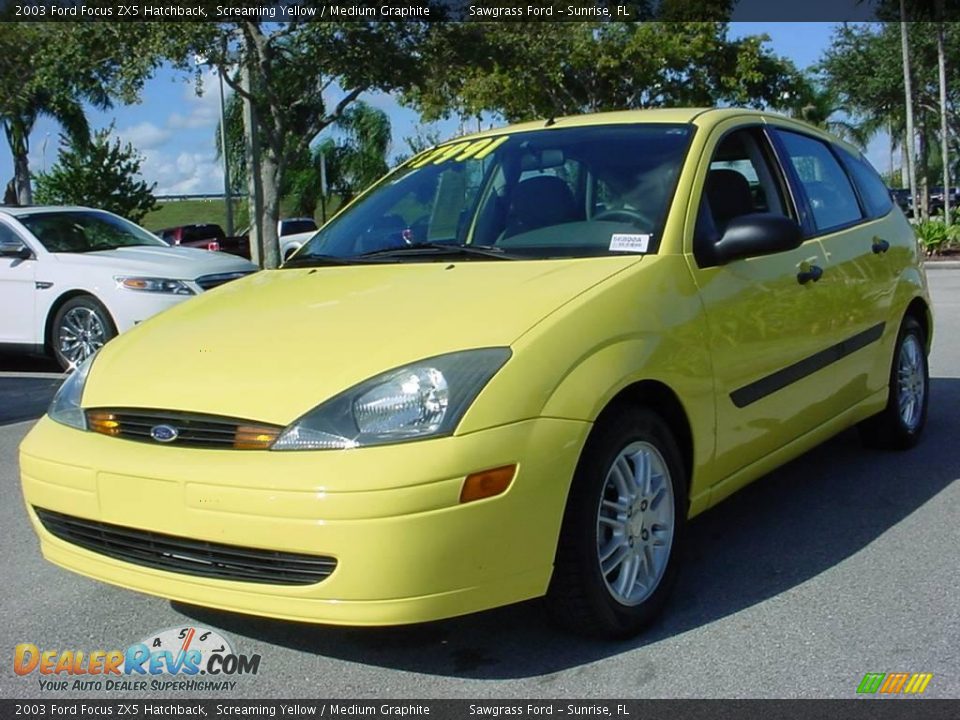 2003 Ford Focus ZX5 Hatchback Screaming Yellow / Medium Graphite Photo #7