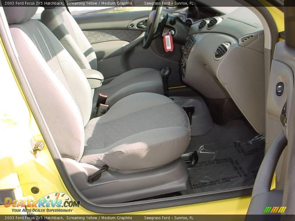 2003 Ford Focus ZX5 Hatchback Screaming Yellow / Medium Graphite Photo #11