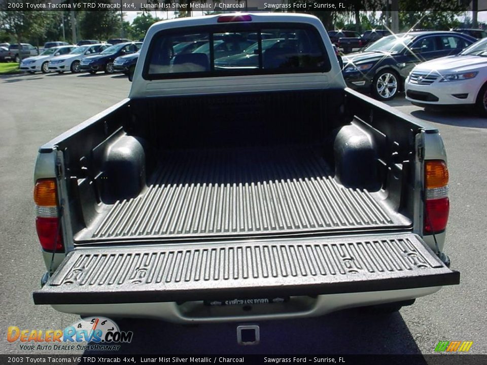 2003 Toyota Tacoma V6 TRD Xtracab 4x4 Lunar Mist Silver Metallic / Charcoal Photo #5