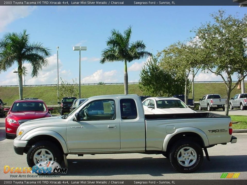 2003 Toyota Tacoma V6 TRD Xtracab 4x4 Lunar Mist Silver Metallic / Charcoal Photo #7