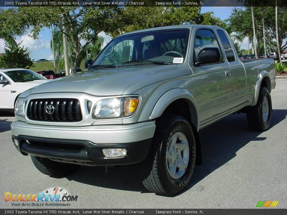 2003 Toyota Tacoma V6 TRD Xtracab 4x4 Lunar Mist Silver Metallic / Charcoal Photo #8