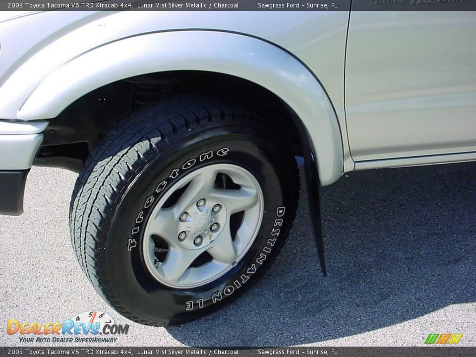 2003 Toyota Tacoma V6 TRD Xtracab 4x4 Lunar Mist Silver Metallic / Charcoal Photo #16
