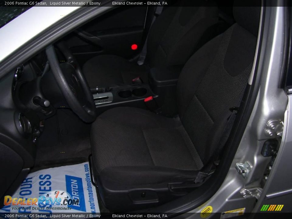 2006 Pontiac G6 Sedan Liquid Silver Metallic / Ebony Photo #30