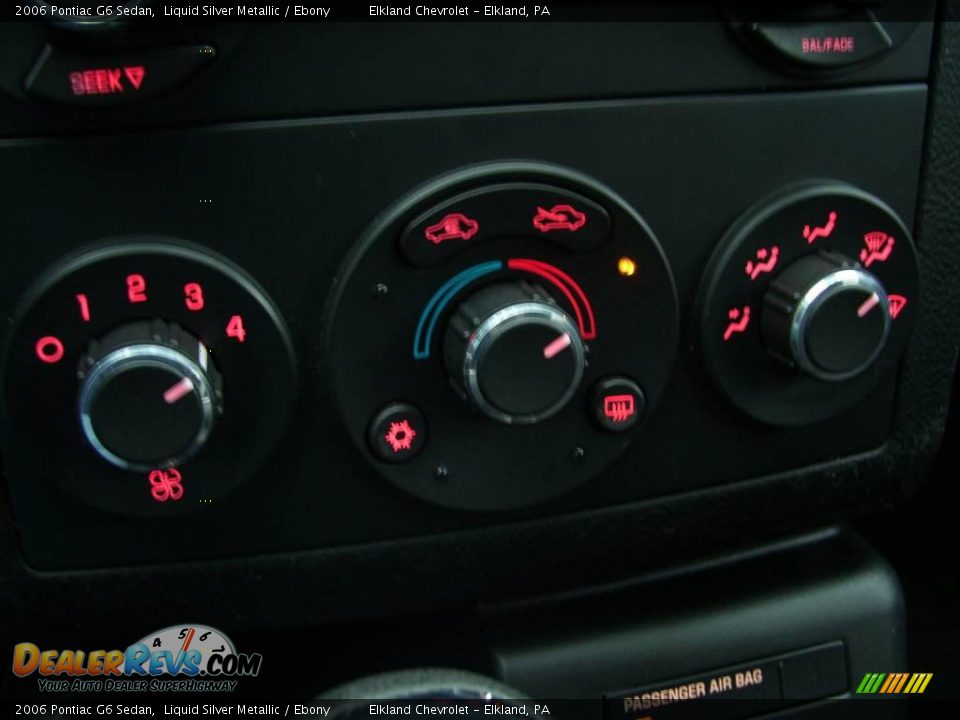 2006 Pontiac G6 Sedan Liquid Silver Metallic / Ebony Photo #36