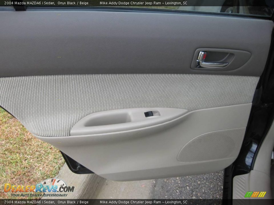 2004 Mazda MAZDA6 i Sedan Onyx Black / Beige Photo #21