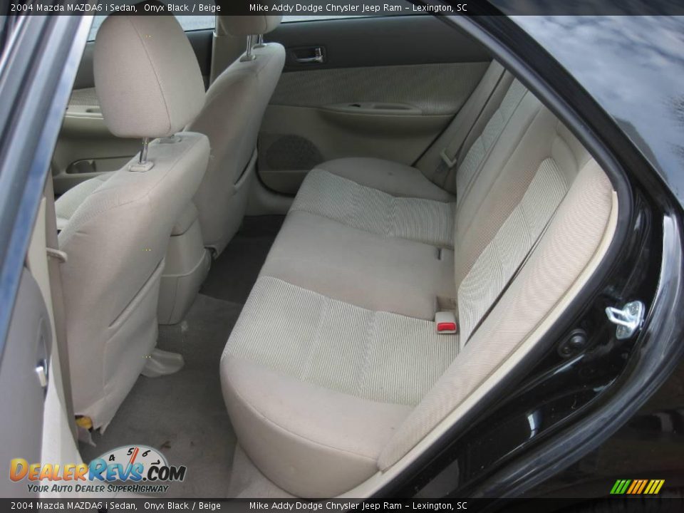 2004 Mazda MAZDA6 i Sedan Onyx Black / Beige Photo #22