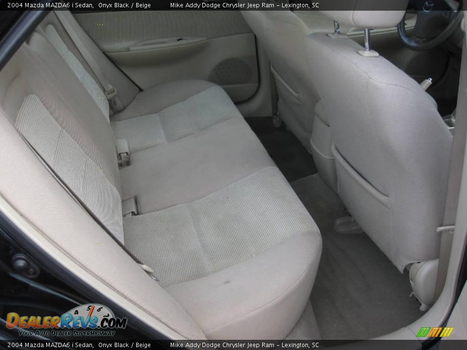 2004 Mazda MAZDA6 i Sedan Onyx Black / Beige Photo #24