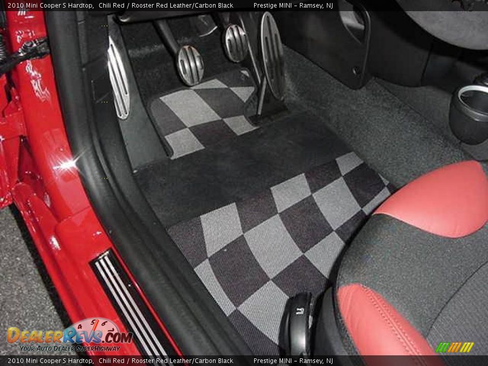 2010 Mini Cooper S Hardtop Chili Red / Rooster Red Leather/Carbon Black Photo #25