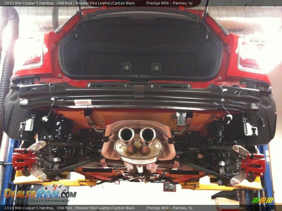 2010 Mini Cooper S Hardtop Chili Red / Rooster Red Leather/Carbon Black Photo #32