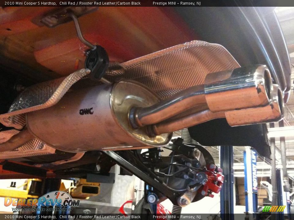2010 Mini Cooper S Hardtop Chili Red / Rooster Red Leather/Carbon Black Photo #33