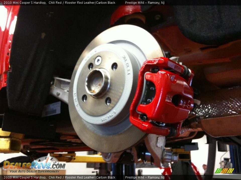 2010 Mini Cooper S Hardtop Chili Red / Rooster Red Leather/Carbon Black Photo #34